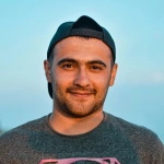 User testimonial highlighting trust, time savings, and cost-effective editing guidance for creators using PicsArt MOD APK